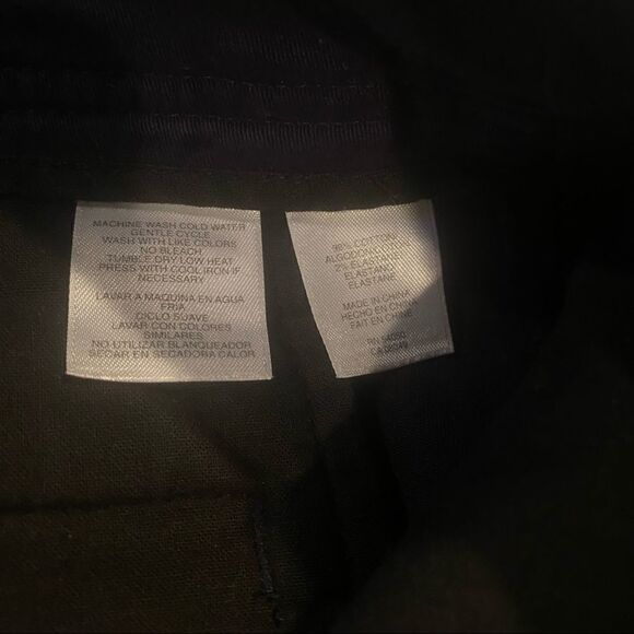 Jones New York Navy Shorts - Picture 8 of 8